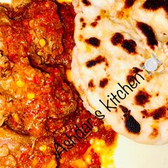A picture of Naan bread nd papper meat🫓 😋.