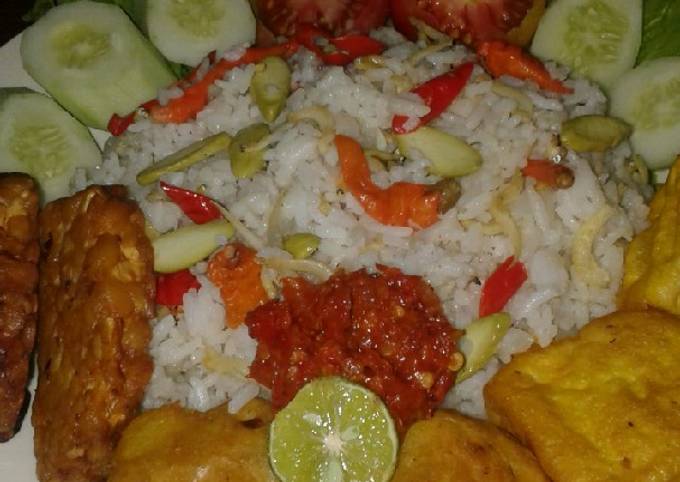 Resep Nasi Liwet Rice Cooker, Bikin Ngiler