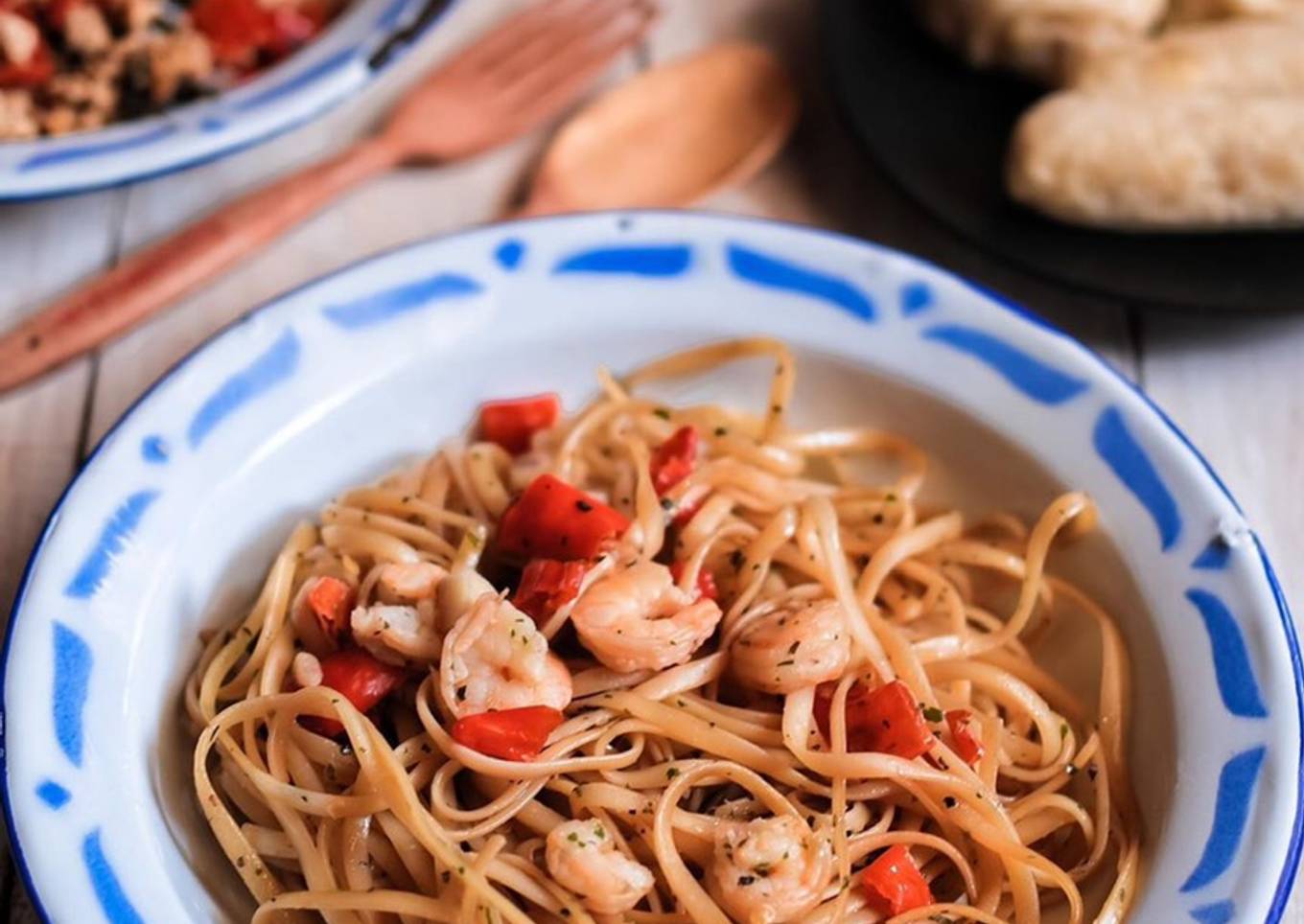 Spaghetti spicy shrimp fusion