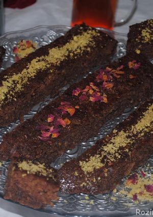A picture of A  Persian thick crepe (Qheyganakh  khagineh).