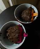 Helado de plátano y galleta tritón con cobertura chocolate