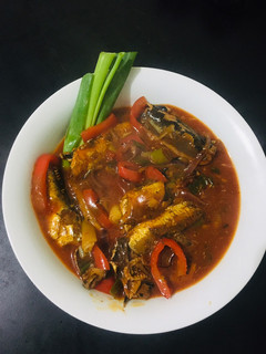 Una foto de Sardinas en su salsa