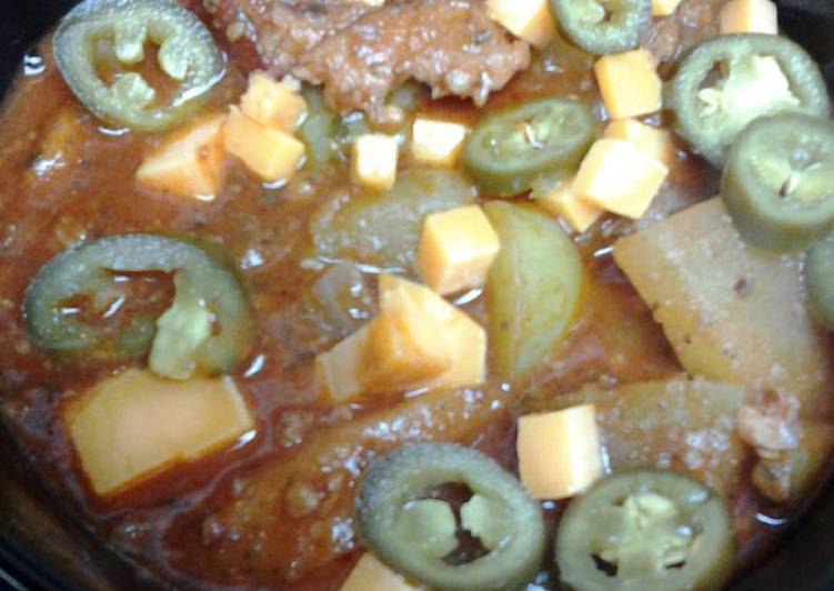 Recipe of Appetizing Bacon, sausage,  and green tomato chili