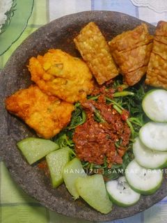 Foto resep Sambel Brambang Asem (Bawang Merah dan Asam Jawa)