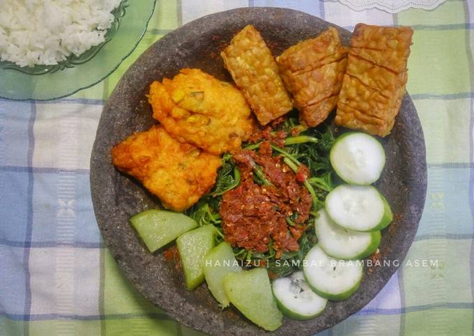 Sambel Brambang Asem (Bawang Merah dan Asam Jawa)