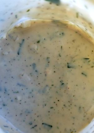 A picture of Yogurt ranch dip.
