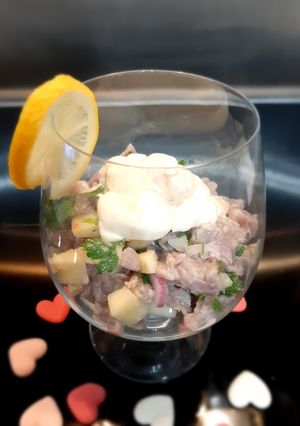 Une photo de Tartare de thon et sa crème au paprika