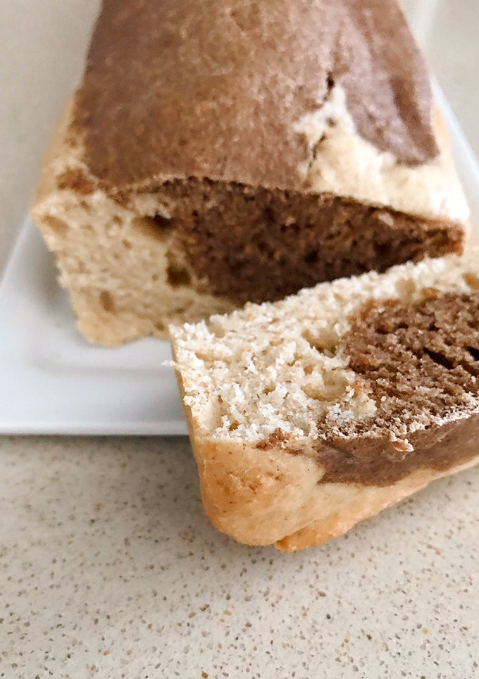 Una foto de Budín de Limón Marmolado