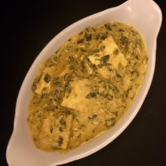 A picture of Fenugreek creamy paneer or methi malai paneer.