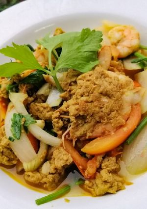 รูปของ ผัดผงกะหรี่กุ้ง🦐