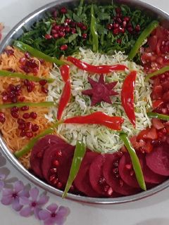 મિક્સ વેજીટેબલ સલાડ (Mix Vegetable Salad Recipe In Gujarati) રેસીપી મુખ્ય ફોટો