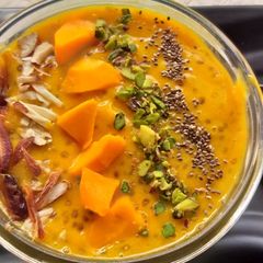 A picture of Mango melon smoothie .