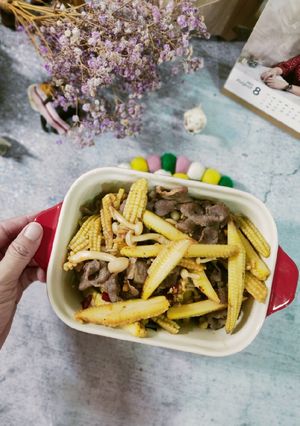 筍菇嫰炒豬 的食譜成品照片
