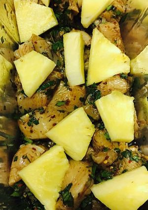Una foto de Pollo con piña al horno