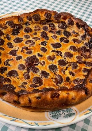 Une photo de Clafoutis aux cerises, miel et vanille