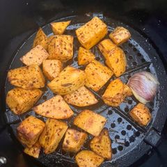 A picture of Sumac air-fried sweet potatoes.