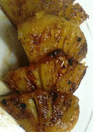 A picture of Grilled pineapple.