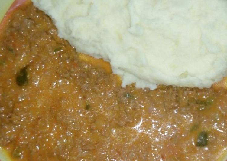 Mash potatoes &amp;mince meat curry
