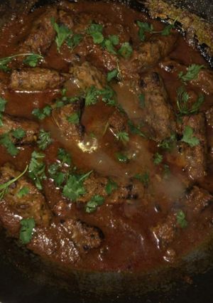 A picture of Seakh kabab karahi.