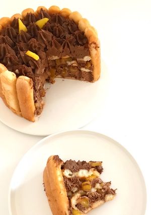 Une photo de Charlotte chocolat fève tonka mangue