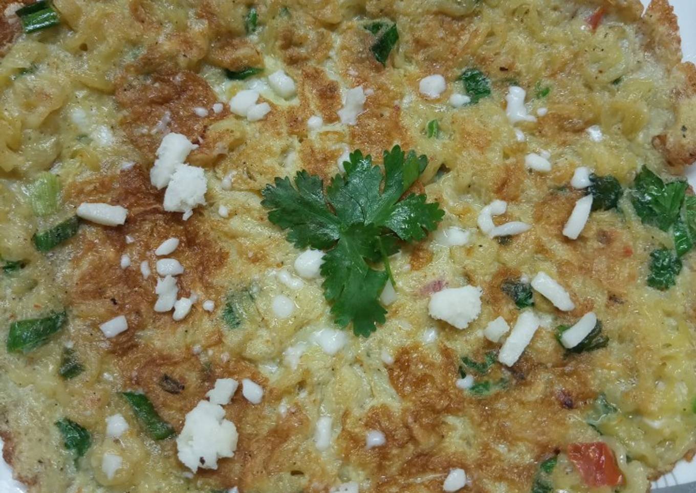Noodles omelet
