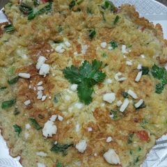A picture of Noodles omelet.