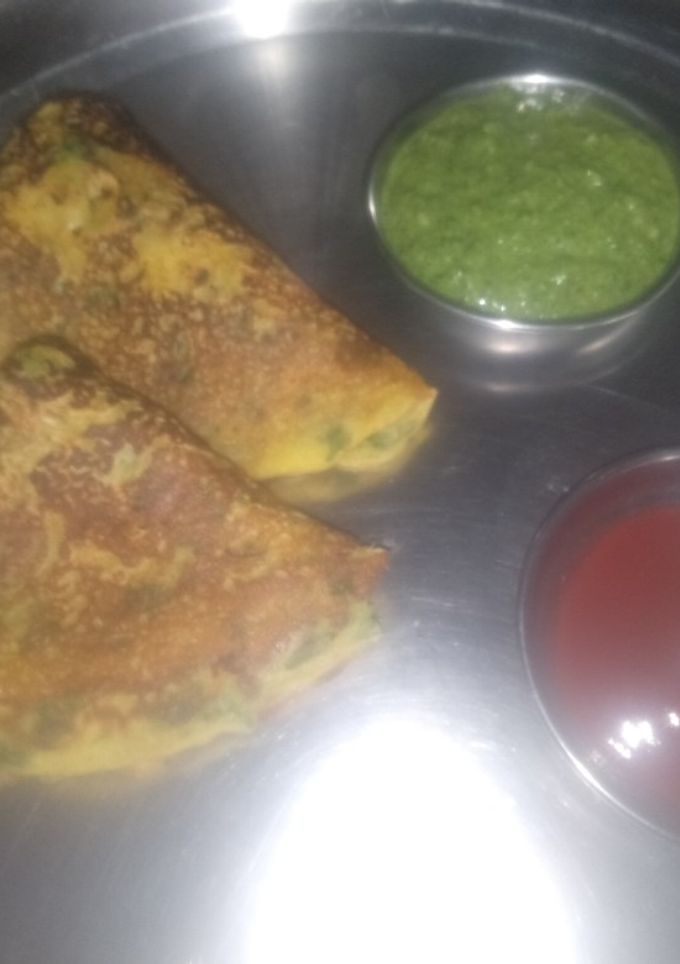 મેથી બેસન ચિલા (Methi Besan Chila Recipe in Gujarati) રેસીપી મુખ્ય ફોટો