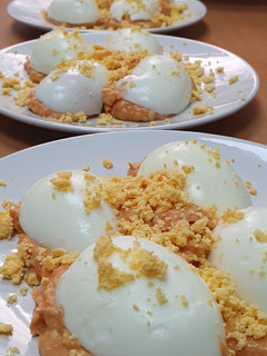Una foto de Huevos rellenos