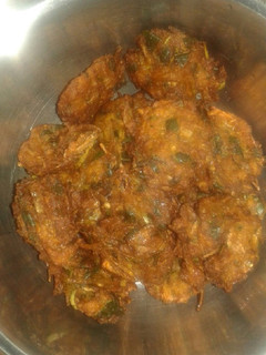 உருளை வெங்காயம் வடை செய்முறை முக்கிய புகைப்படம்