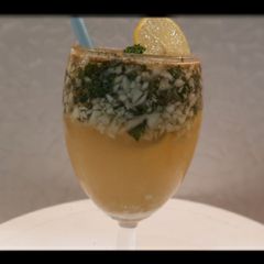 A picture of Mint and aami mojito.