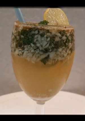 A picture of Mint and aami mojito.