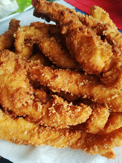 Una foto de Tiras de pollo extra crujientes!
