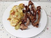Una foto de guarniciones para cordero patata