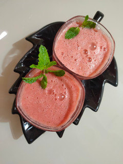 તરબૂચ નો જ્યુસ (Watermelon Juice Recipe In Gujarati) રેસીપી મુખ્ય ફોટો