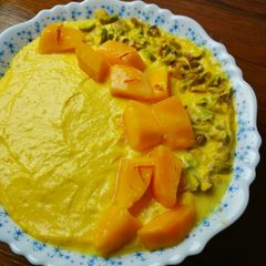 A picture of Mango shrikhand.