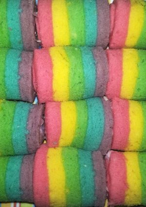 Foto resep Bolu kukus rainbow gulung