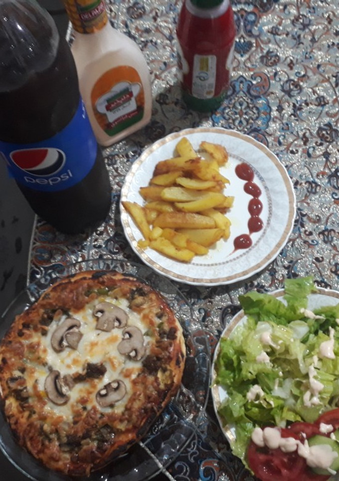 عکسی از دستور پیتزا (گوشت و قارچ)