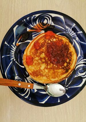 Una foto de Hotcakes cremosos con yogurt