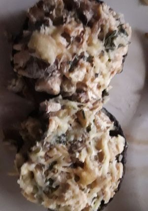 Una foto de Hongos portobello rellenos