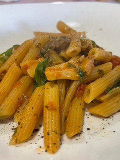 Foto di Penne con Funghi Porcini, Pomodorini Freschi e Rucola