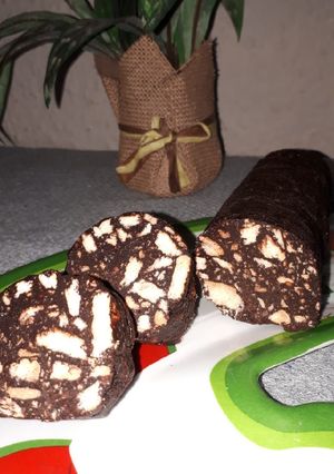 Una foto de 🤤 Salchichón Delicioso Con Galletitas María 😍