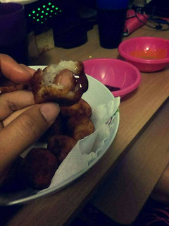 Una foto de Bolita de papa rellena de salchicha y queso