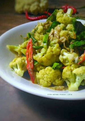 Foto resep Tumis balado hijau kembang kol