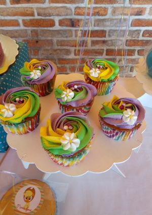Una foto de 🦄CupCakes De Vainilla (Unicornio)🌈