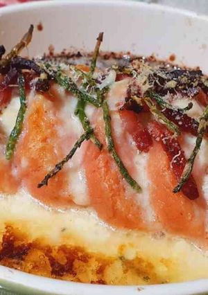 Foto di Gnocchi alla Romana alla barbabietola con crema di pecorino, speck croccante e salicornia