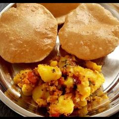 A picture of Chatpata masala aloo.