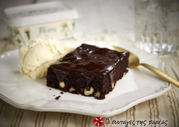 κύρια φωτογραφία συνταγής Brownie με επικάλυψη λιωμένης σοκολάτας