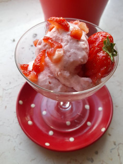 A picture of Strawberry mousse.