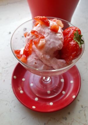 A picture of Strawberry mousse.