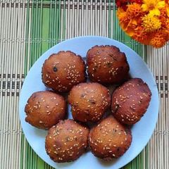 A picture of Corn flour dhekra (vada).